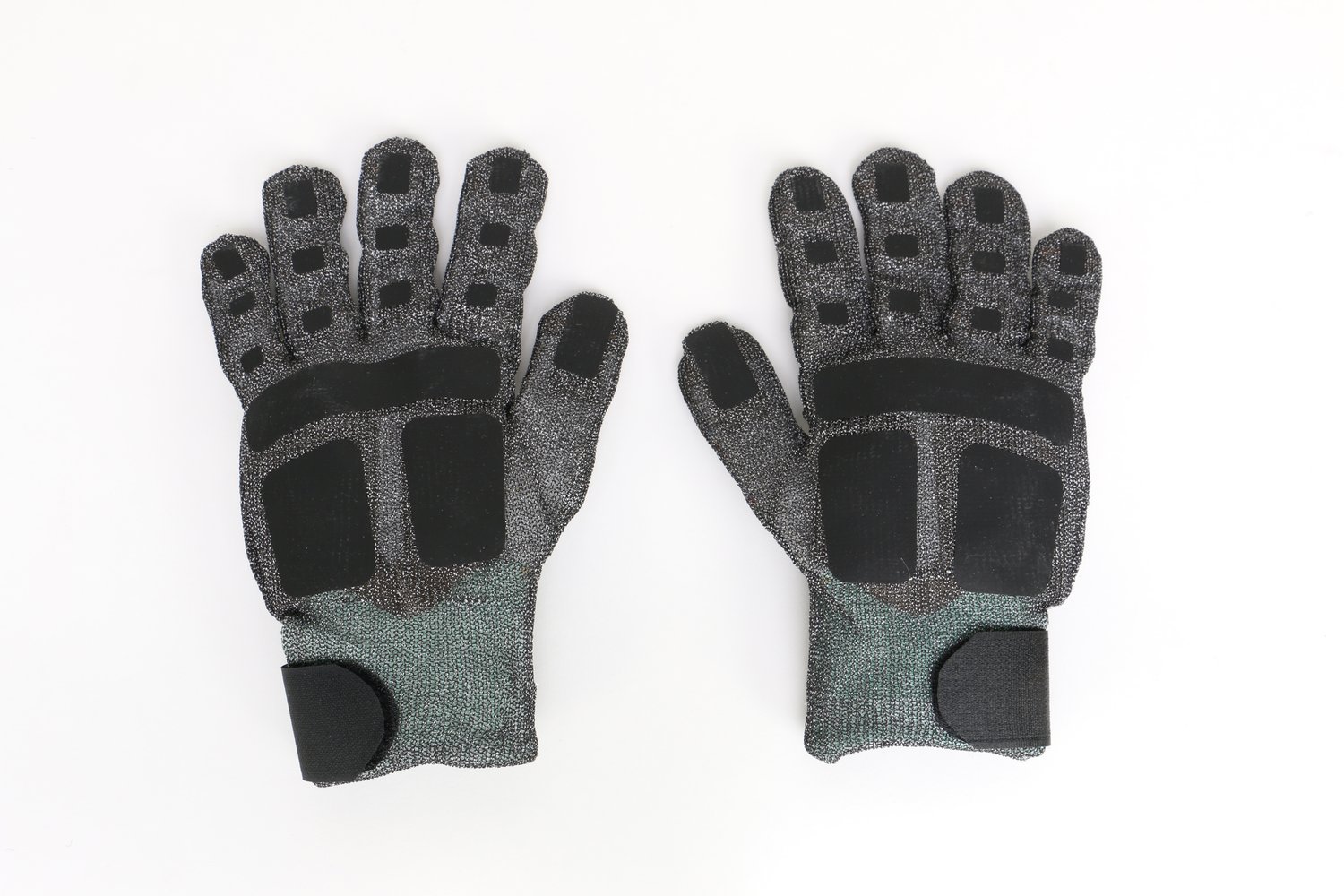 StrengthSync Smart Weight Lifting Gloves