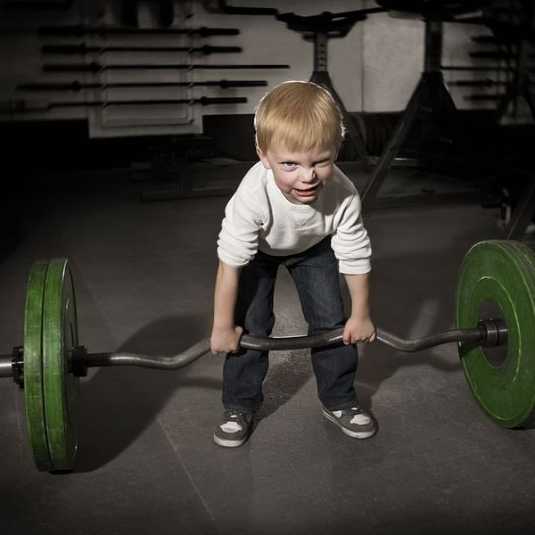 Debunking the Myth: Does Weight Lifting Stunt Growth in Adolescents?