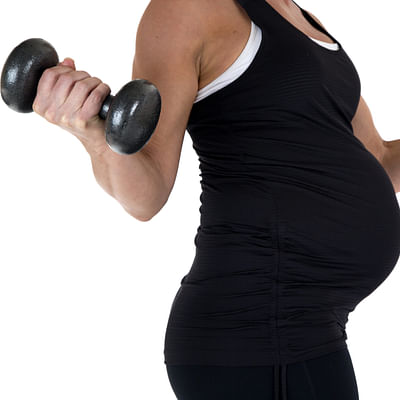 Essential Safety Tips to Follow While Lifting Weights During Pregnancy
