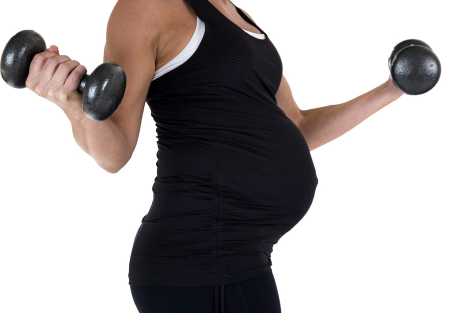 Essential Safety Tips to Follow While Lifting Weights During Pregnancy