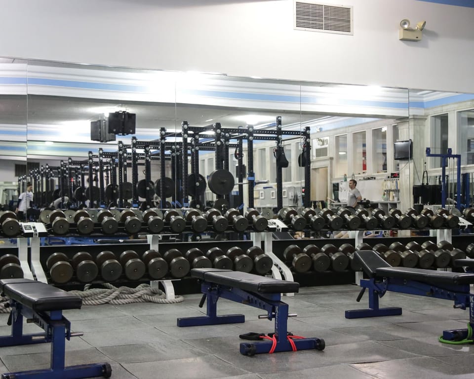 Explore the Top Weight Lifting Gyms Near You: A Comprehensive Directory and Comparison