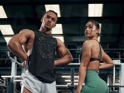 Exploring the Benefits of Wearing a Weight Lifting Shirt: Style Meets Performance