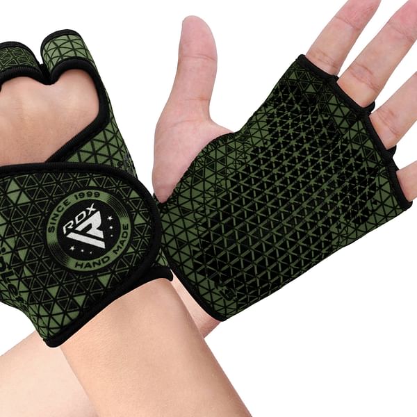 The Ultimate Guide to Weight Lifting Gloves for Women: Features, Fit, and Function